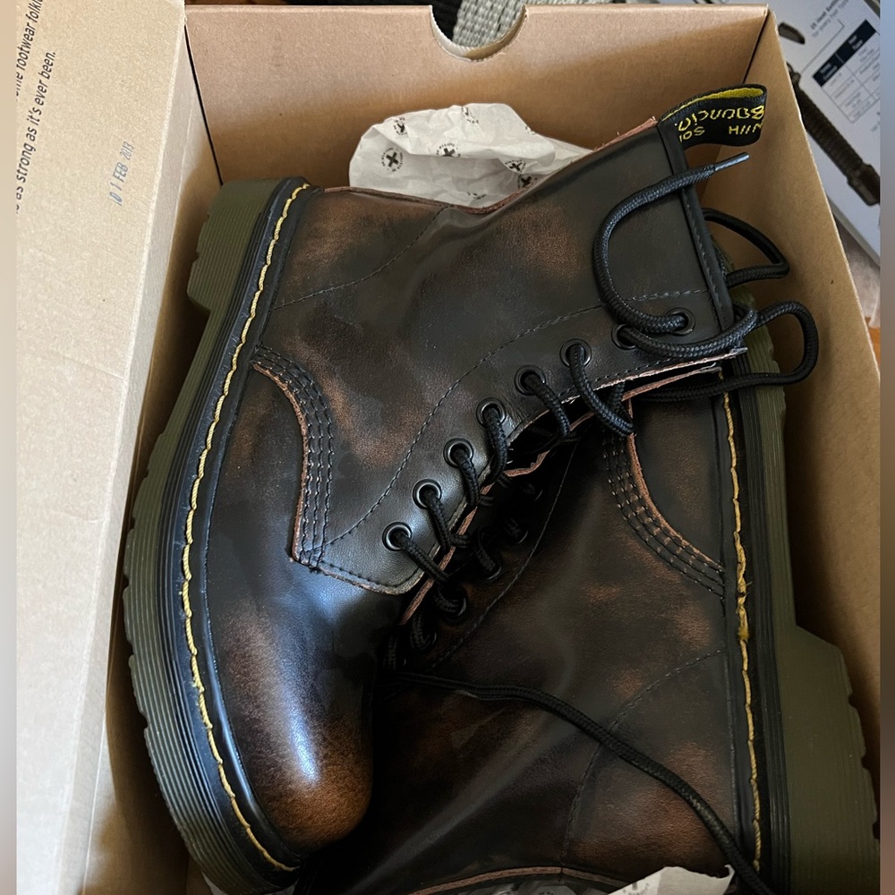 Faux Dr Martens